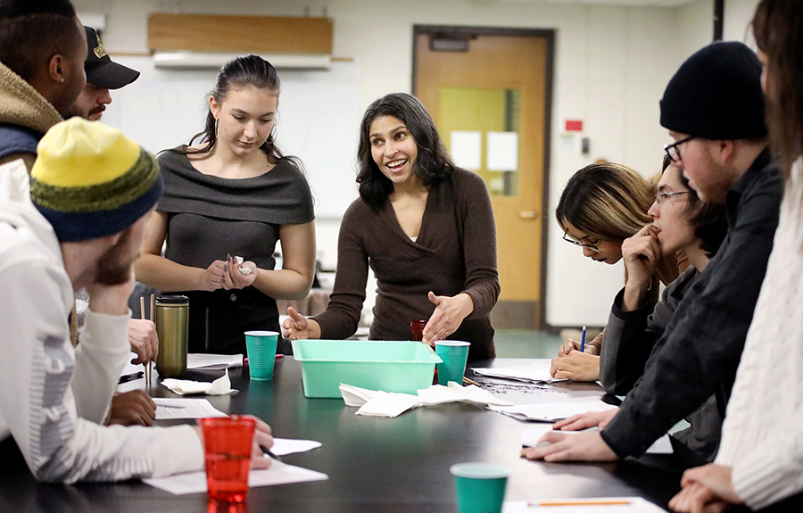 Smita Malpani teaching a lab